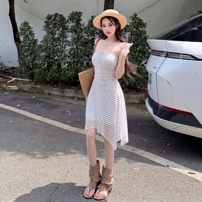 法式純欲風辣妹氣質波點抹胸系帶連衣裙女新款收腰顯瘦小眾短裙夏