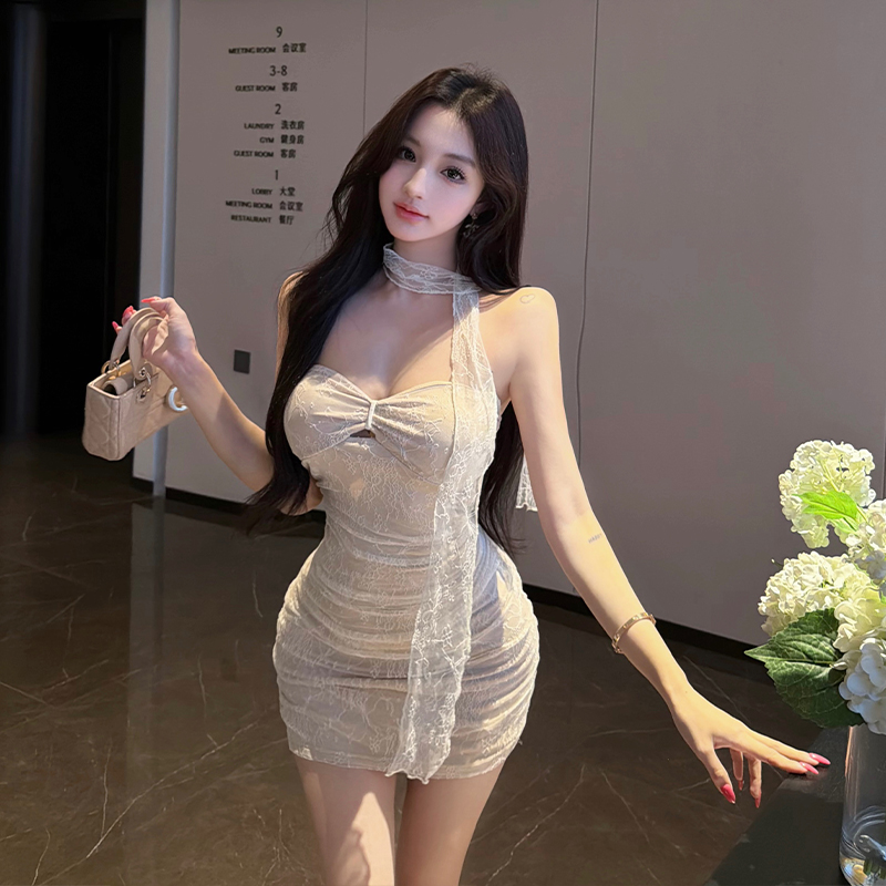 純欲風性感掛脖蕾絲吊帶連衣裙女帶胸墊顯身材褶皺氣質包臀短裙夏