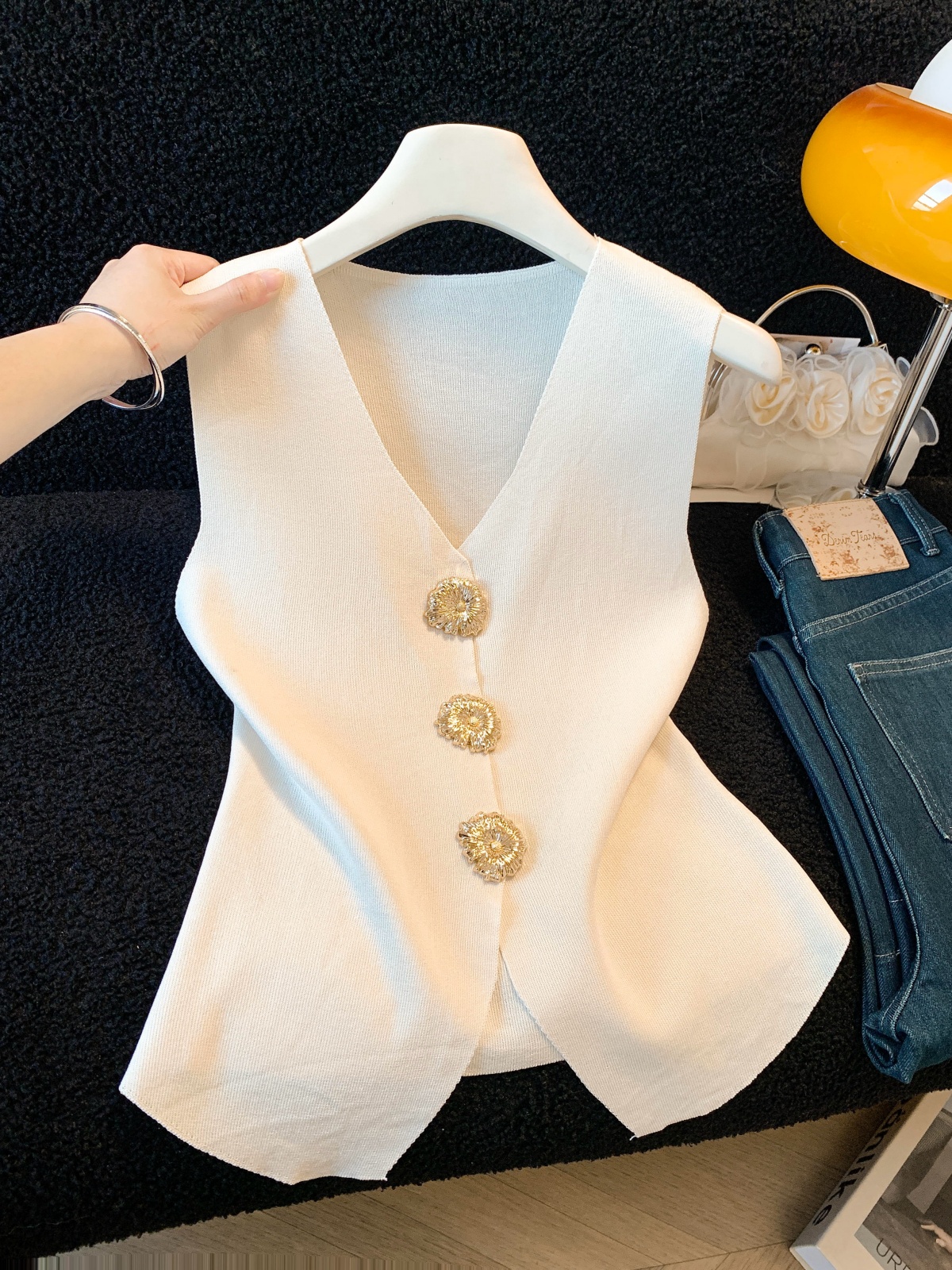 實拍2026夏季新款法式老錢風別致紐扣針織馬甲背心夏季無袖上衣