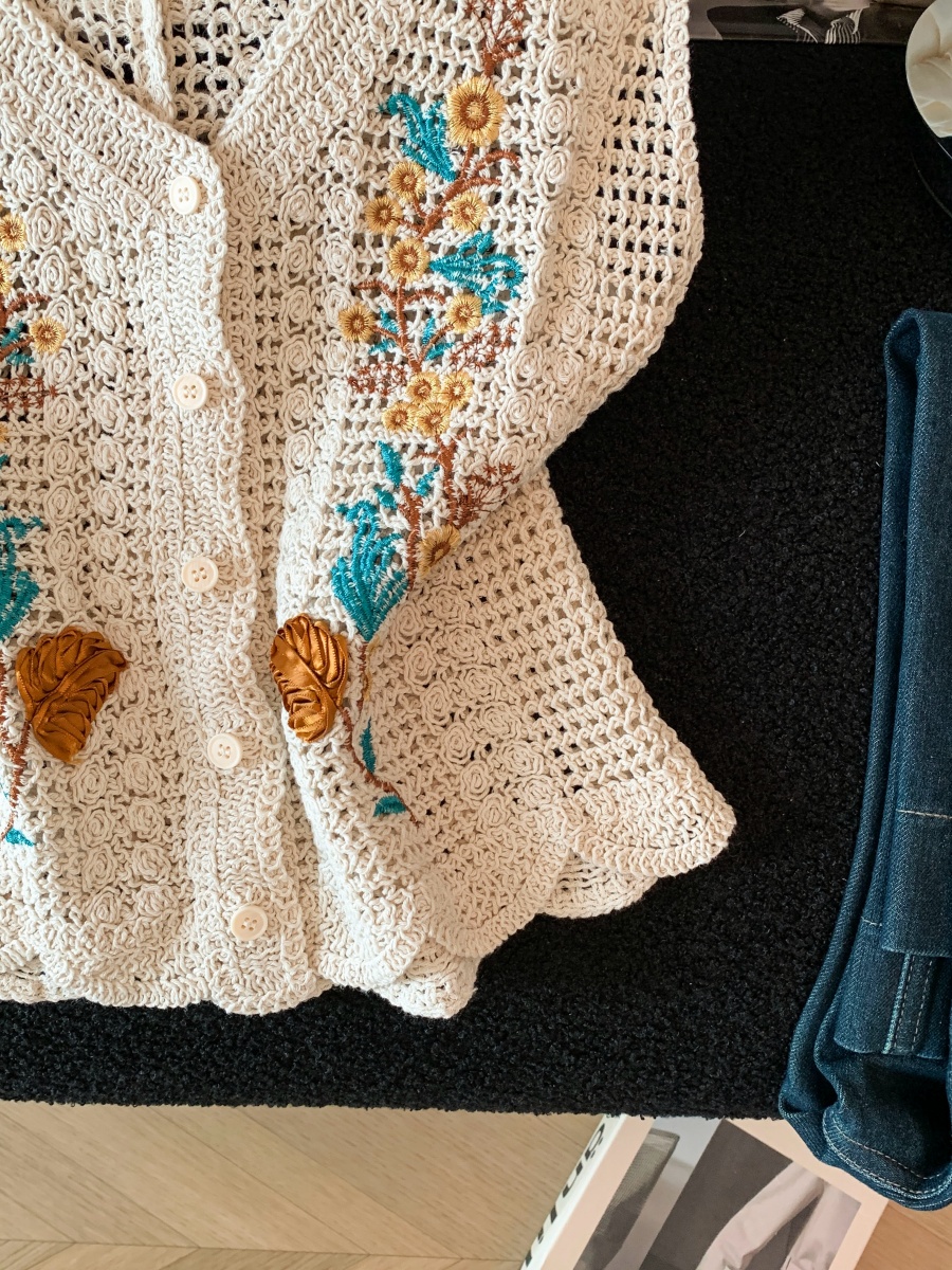 實拍韓系夏季新款鏤空刺繡短款背心女度假外穿鏤空針織無袖上衣