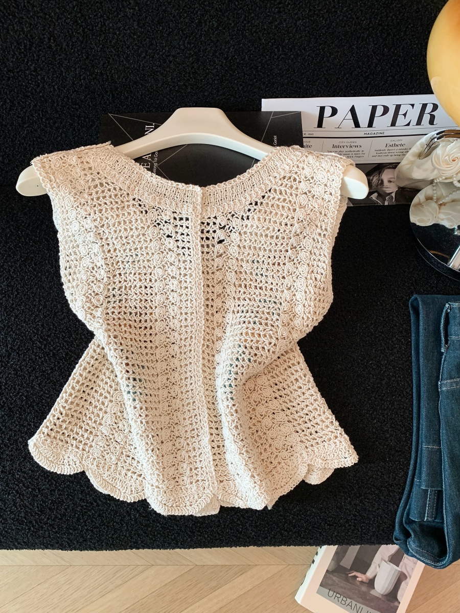 實拍韓系夏季新款鏤空刺繡短款背心女度假外穿鏤空針織無袖上衣