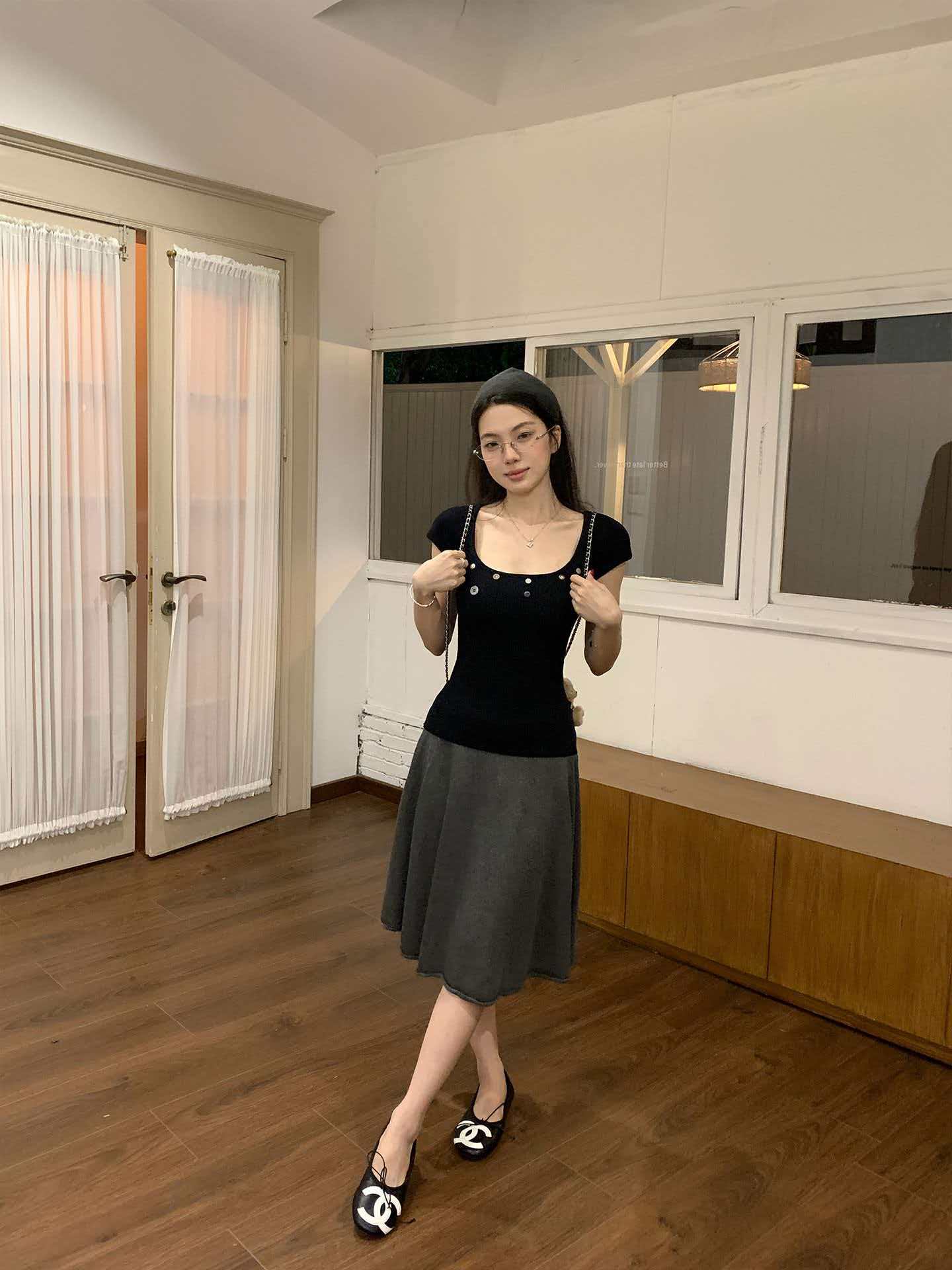 已出貨 方領短袖女夏季辣妹打底衫設計感短款收腰chic上衣