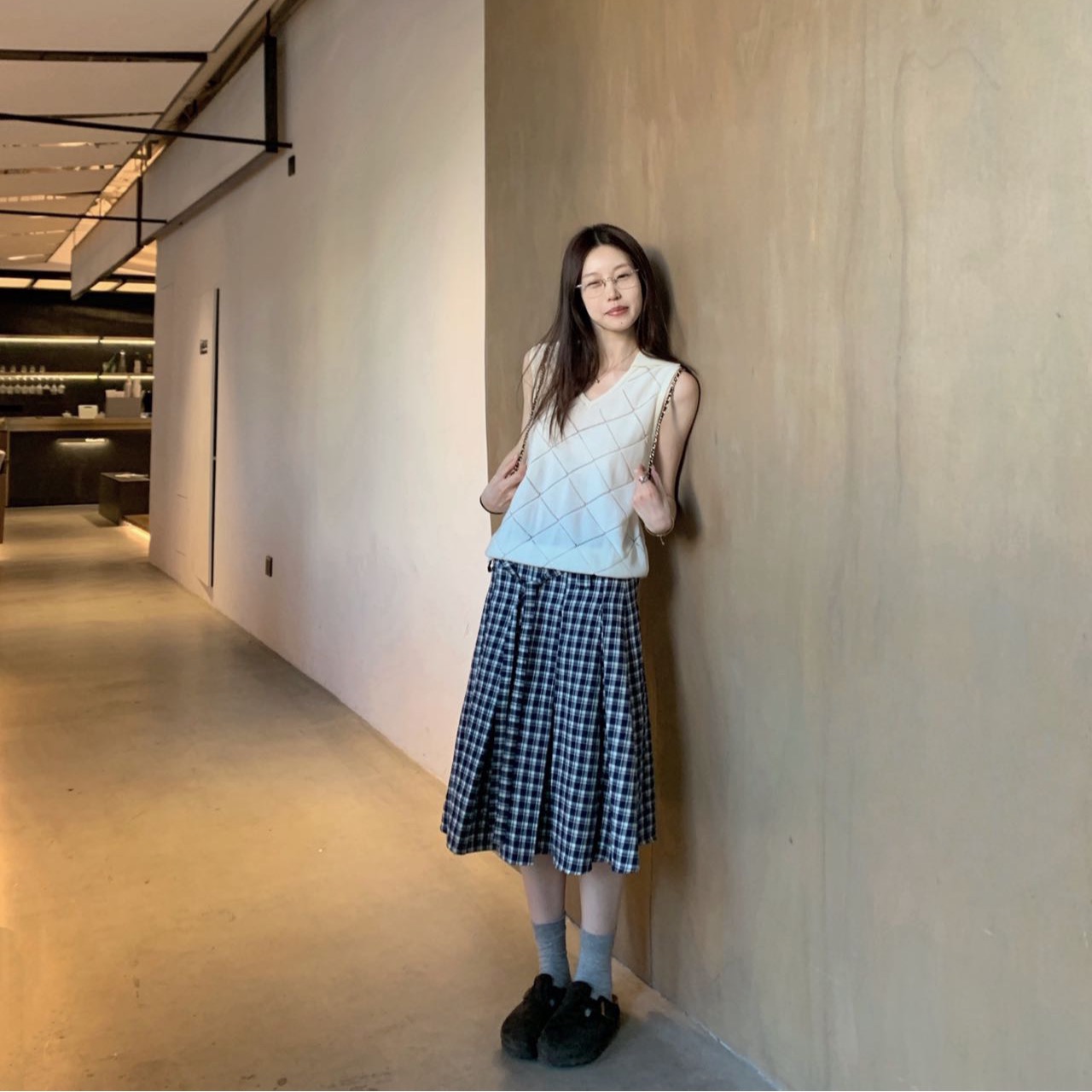 復古休閑菱格紋鏤空針織衫背心女2025新款夏季設計感修身無袖上衣