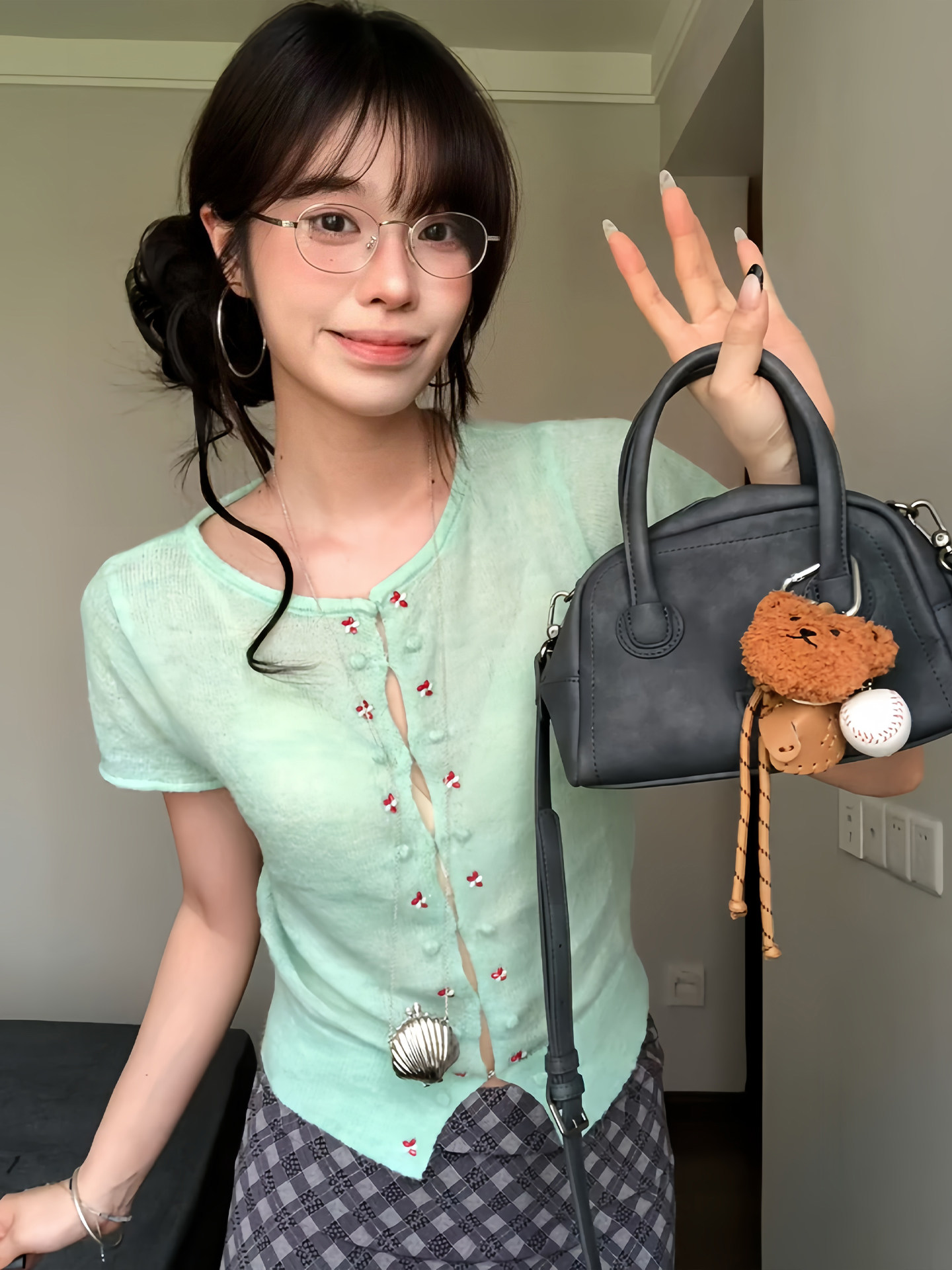 薄荷綠短袖針織開衫女春季釘珠鏤空外套修身顯瘦透氣設計感上衣潮