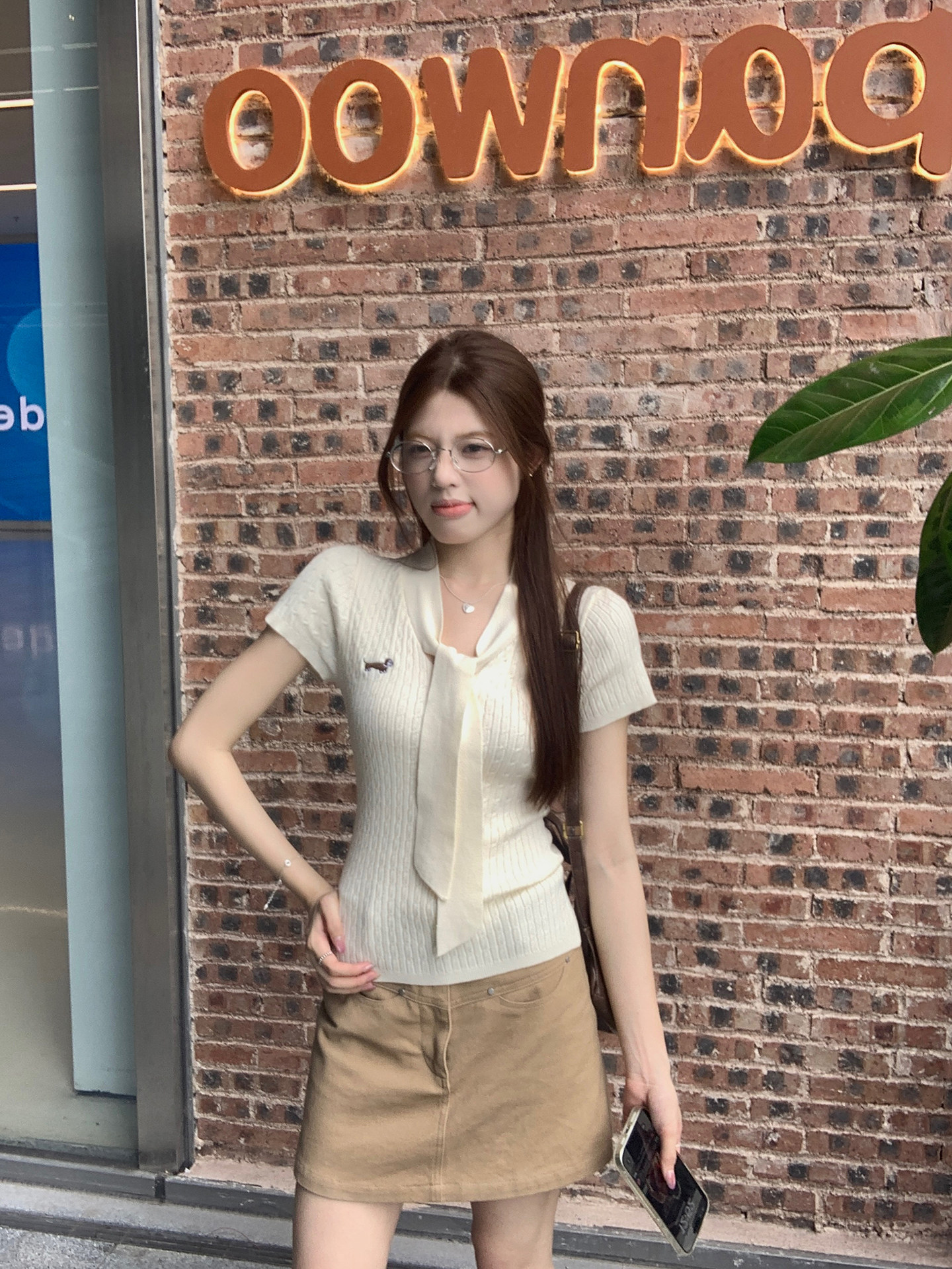 烏77圍巾領臘腸狗刺繡針織短袖女夏韓系短款百搭修身顯瘦T恤上衣
