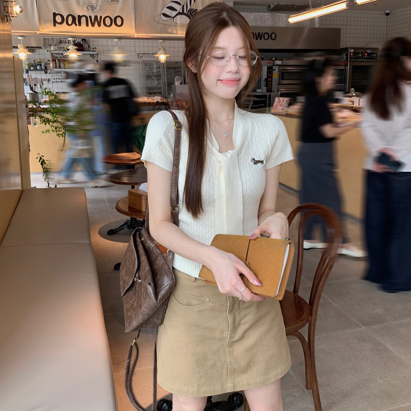 烏77圍巾領臘腸狗刺繡針織短袖女夏韓系短款百搭修身顯瘦T恤上衣
