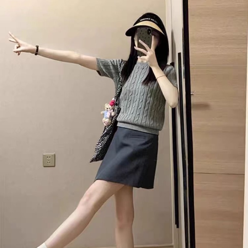 灰色復古短袖針織衫T恤女夏麻花字母高級感圓領短款韓系薄款上衣