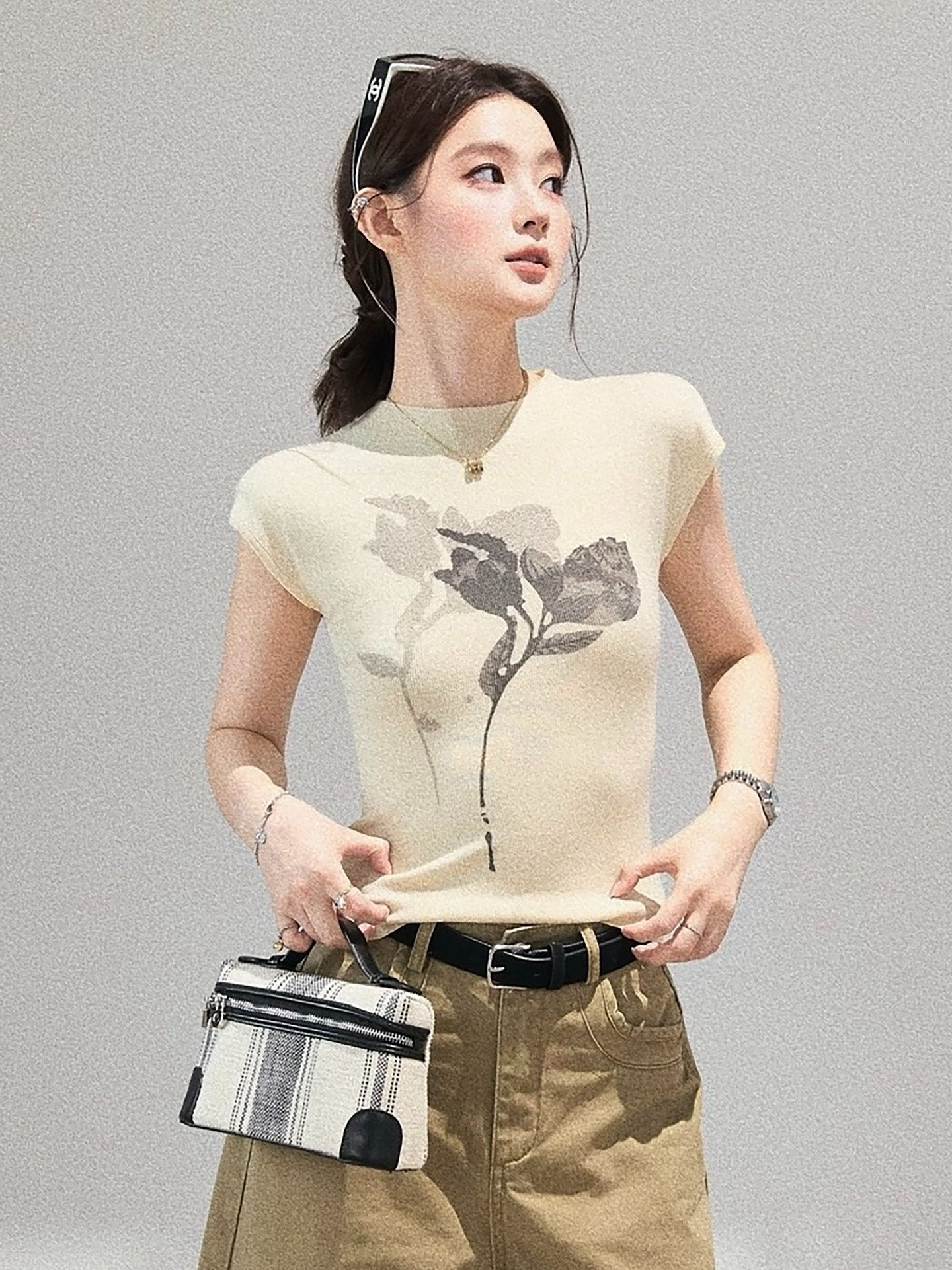 半高圓領印花短袖針織T恤女2026年夏季新款收腰修身顯瘦彈力上衣