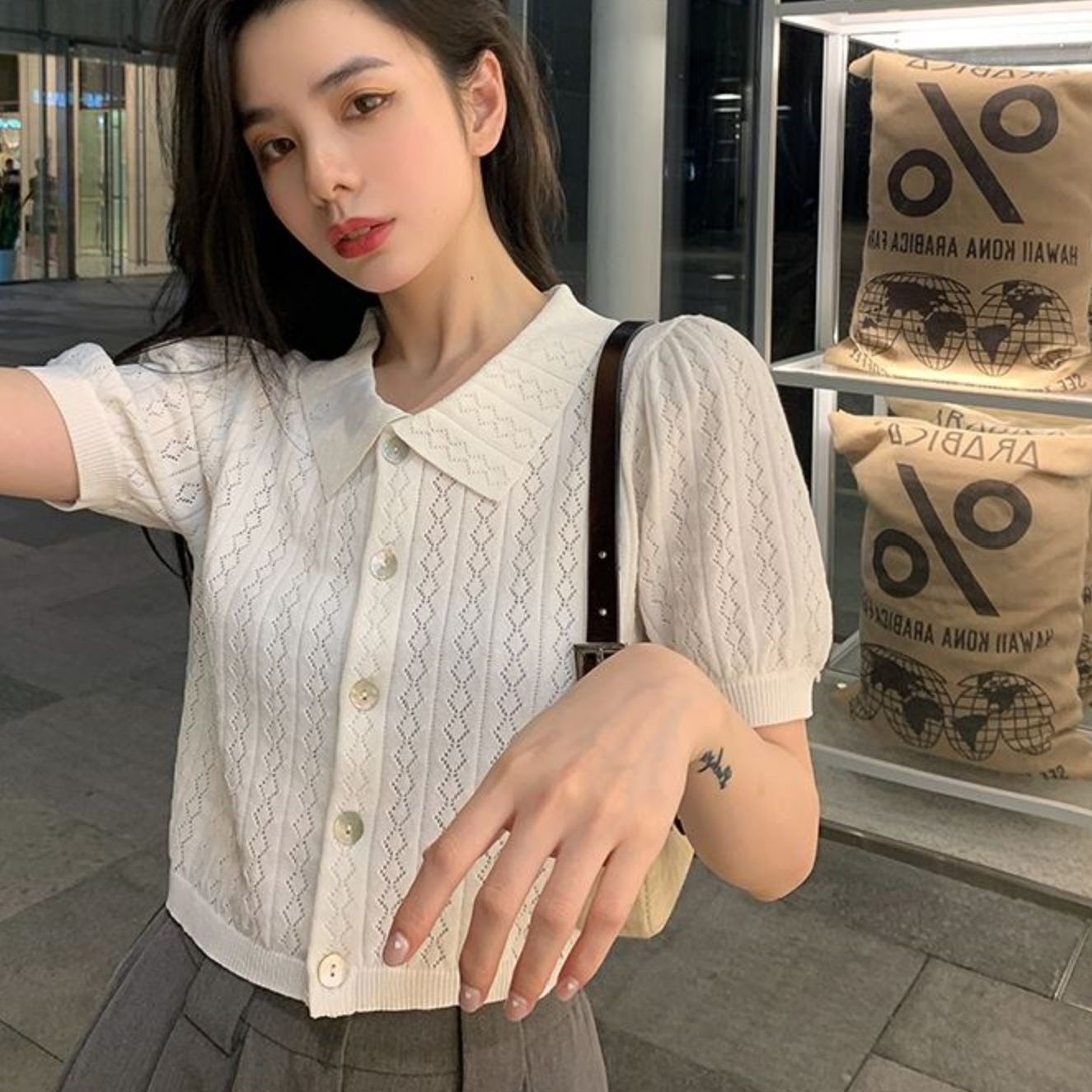 法式短款上衣針織開衫女薄款純白色polo領鏤空設計感修身百搭清純