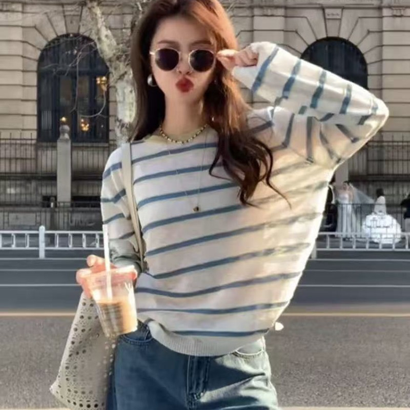 撞色條紋薄款冰絲T恤女圓領長袖慵懶風防曬罩衫2026新款春夏上衣