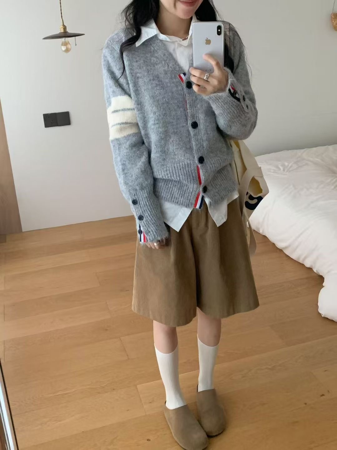 2026早春新款女裝奶fufu慵懶風軟糯毛衣V領小香風針織開衫外套女
