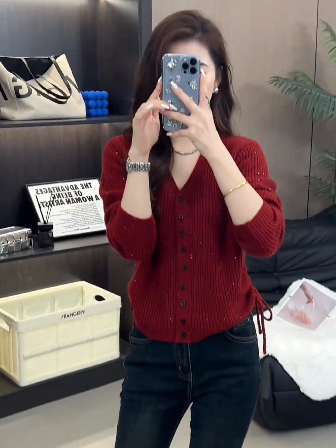 時尚洋氣長袖v領單排扣抽繩針織紅色毛衣女秋冬2026新款韓系穿搭