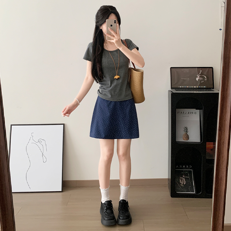 韓系減齡碎花半身裙女高腰顯瘦a字包臀裙松弛感遮肉百搭甜美中裙