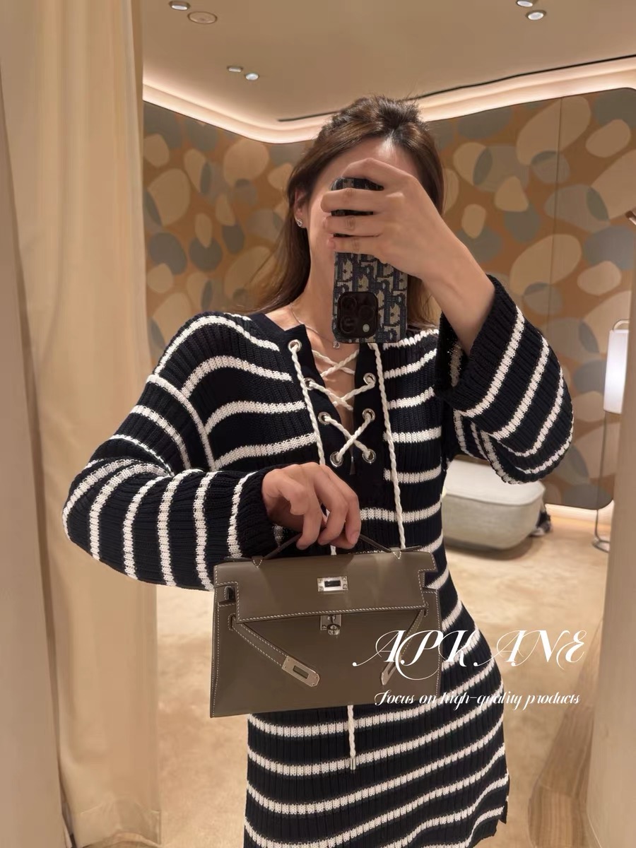 MY12024# 温柔千金~博主都在穿”领口系绳黑白条针织连衣裙女女裝貨源...