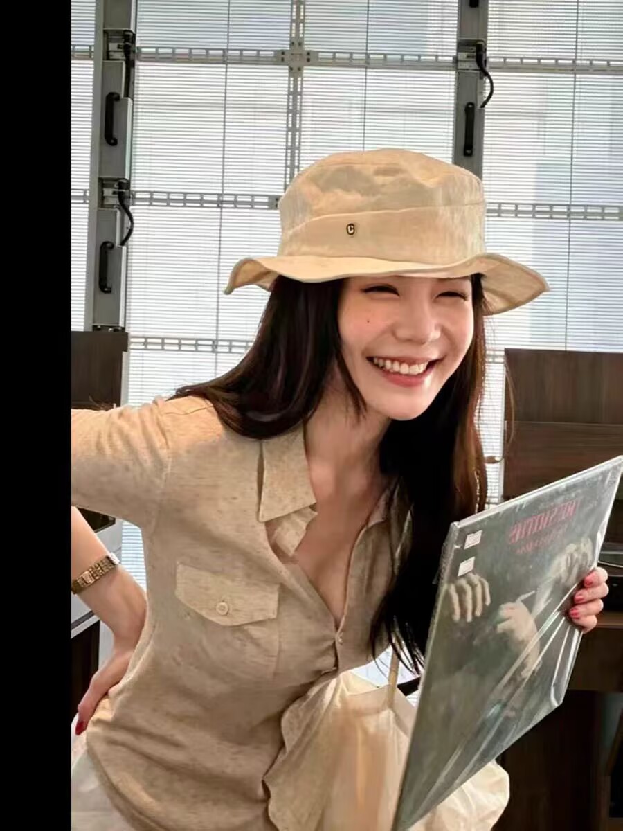 螞蟻腰呼吸感中袖針織上衣
