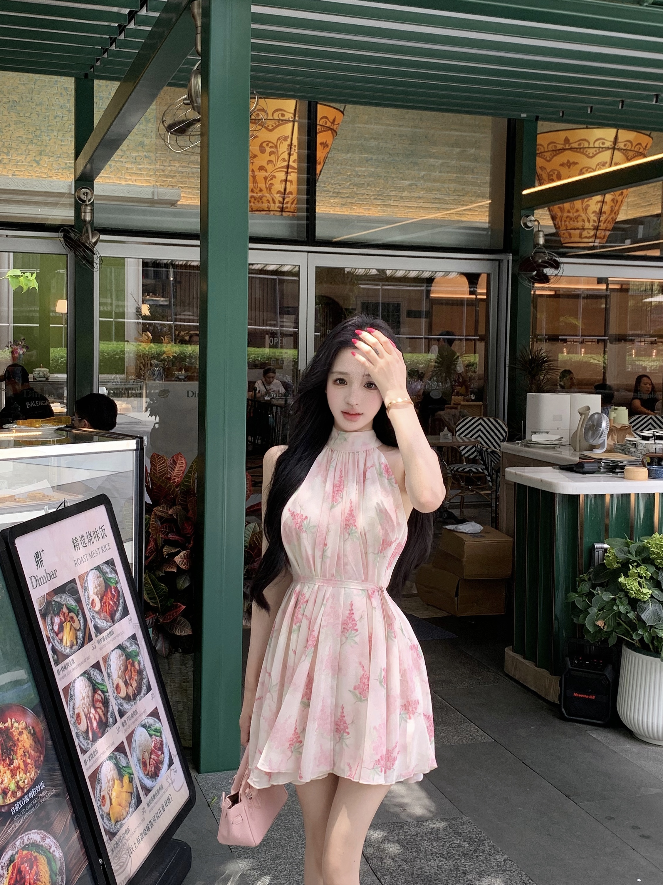 挂脖无袖印花绑带收腰显瘦连衣裙 服裝批發女裝批發服飾貨源