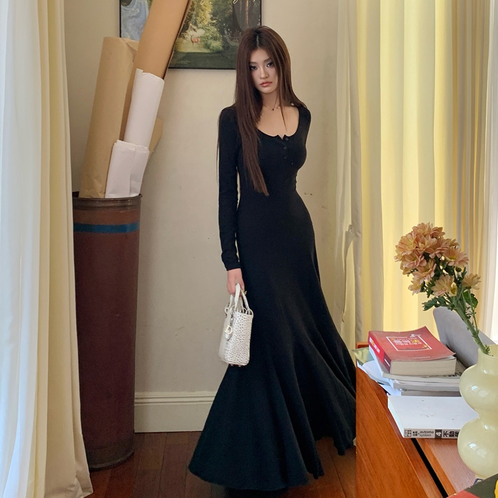 實拍2026春裝新款黑色連衣裙女修身顯瘦高打底包臀魚尾裙長裙子
