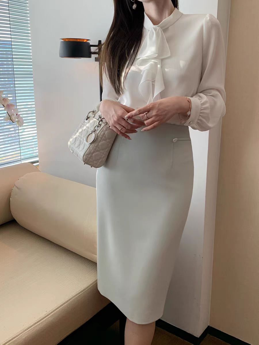 知性優雅風 上班族本命提花肌理 巨顯溫柔的飄帶領結上衣