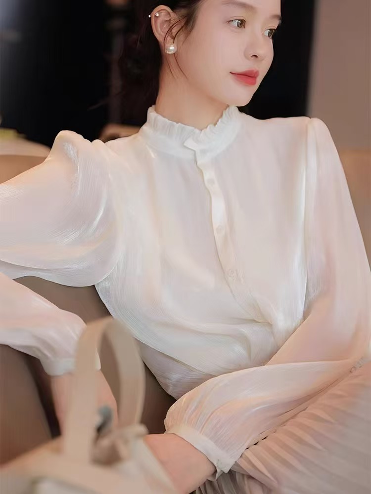 早秋高級感法式白色優雅小衫女設計感泡泡袖上衣別致立領真絲襯衫