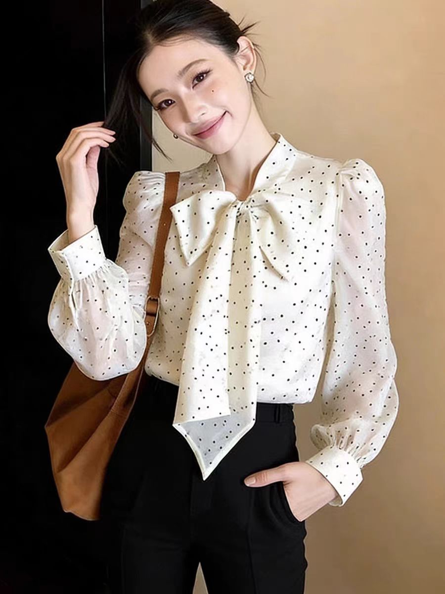 超好看法式白色波點蝴蝶結襯衫上衣女2026新款春季高級感通勤襯衣