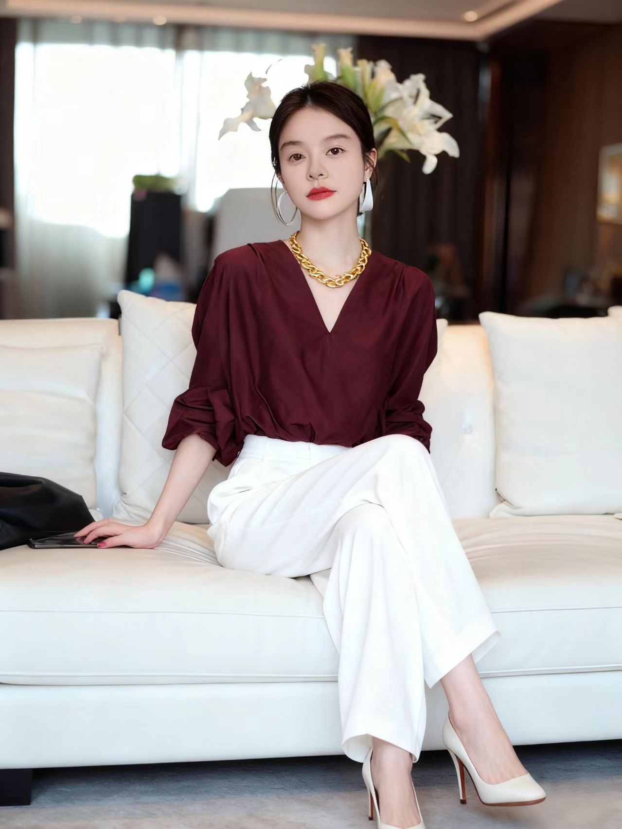 真絲女士襯衫女短袖春夏法式小眾別致上衣小衫設計感V領漂亮襯衣