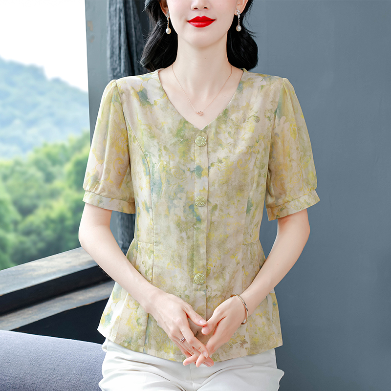 夏季媽媽裝V領收腰顯瘦上衣短袖雪紡衫百搭時尚氣質小衫女裝