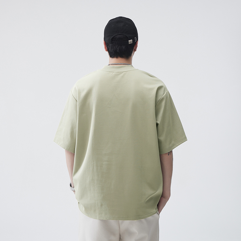 微寬松版型基礎百搭純色t恤成分和織法上賦予了面料涼感抑菌速干