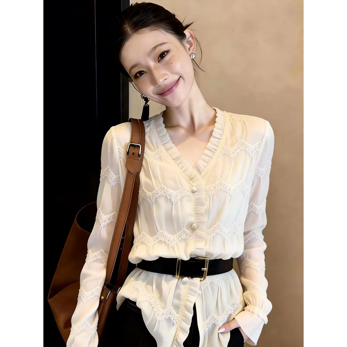 獨特漂亮超好看上衣女2026年春季新款法式設計感小眾時尚氣質長袖