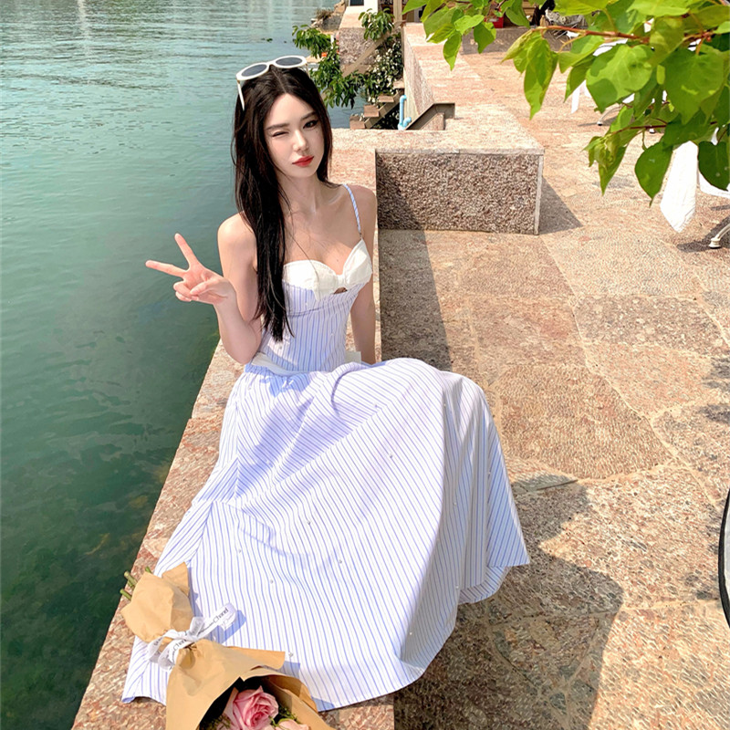 灰塵鄧鄧 韓系穿搭套裝女2025春季抹胸上衣魚骨胸衣半身裙兩件套