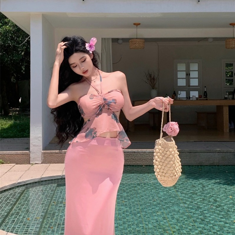 灰塵鄧鄧 出游穿搭套裝女2024夏季新款泰式掛脖吊帶上衣半身長裙