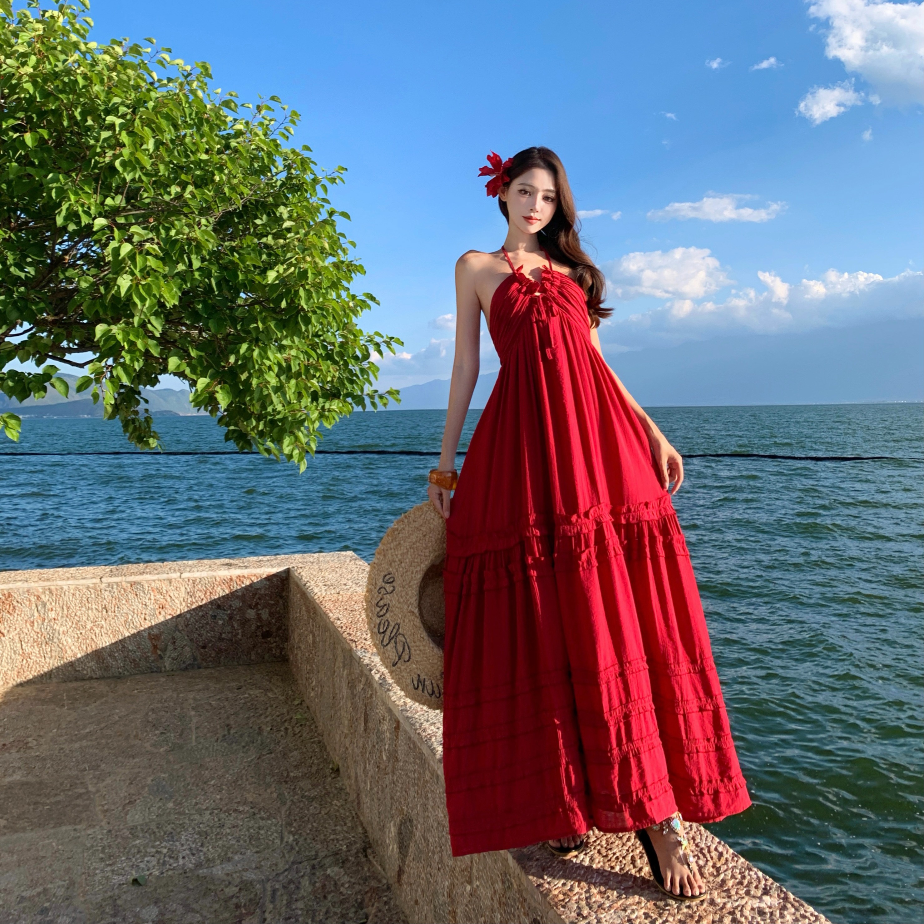 法式性感純欲風泰國海邊度假連衣裙女三亞性感吊帶蛋糕露背長裙子