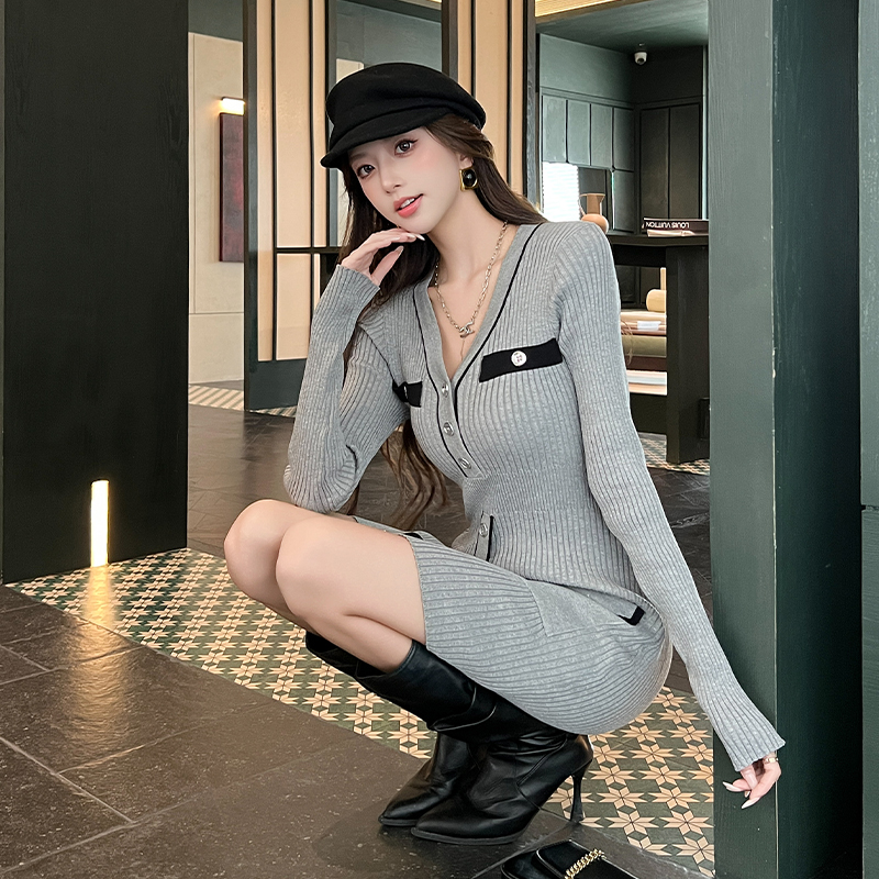 實拍小個子高級灰色針織連衣裙秋冬法式小香風氣質修身毛衣裙