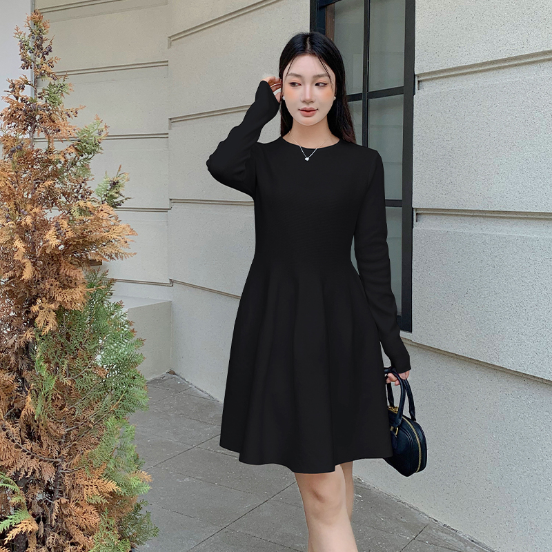 實拍秋冬絕美連衣裙高級感溫柔白色針織內搭裙子打底顯瘦短裙