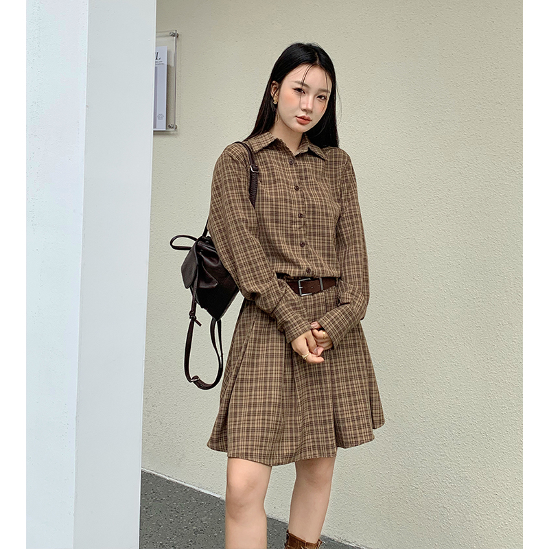 實拍復古格子長袖襯衫連衣裙女秋冬寬松收腰設計感百褶短裙