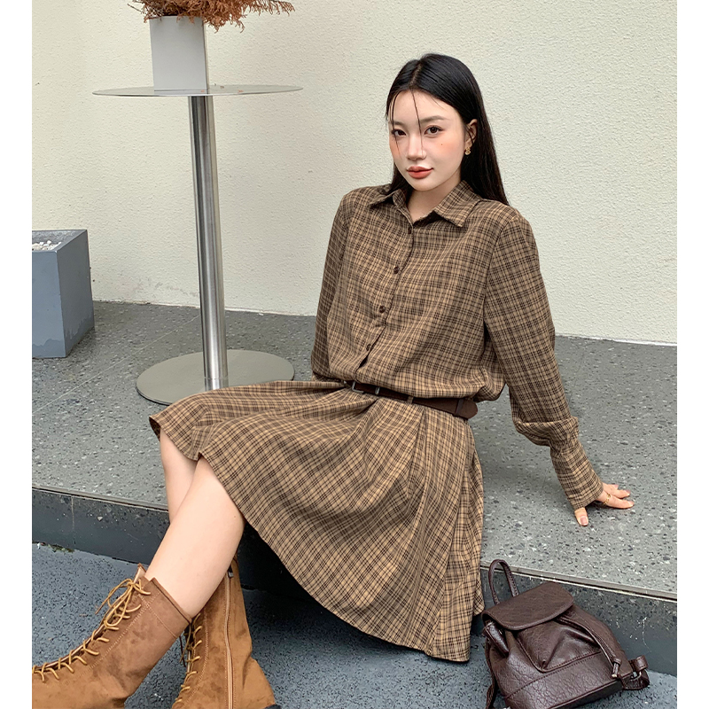 實拍復古格子長袖襯衫連衣裙女秋冬寬松收腰設計感百褶短裙
