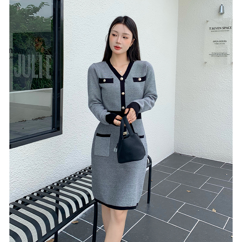 實拍小香風針織連衣裙女高級感氣質收腰顯瘦通勤外穿毛衣裙子