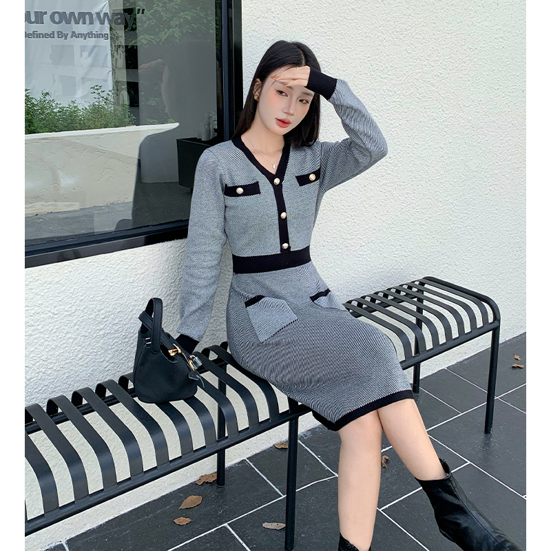 實拍小香風針織連衣裙女高級感氣質收腰顯瘦通勤外穿毛衣裙子