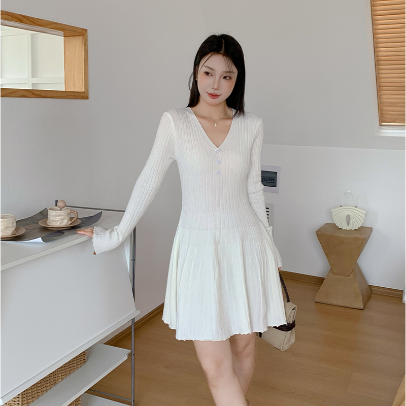 實拍法式小個子溫柔風V領長袖針織連衣裙秋冬內搭收腰短裙子
