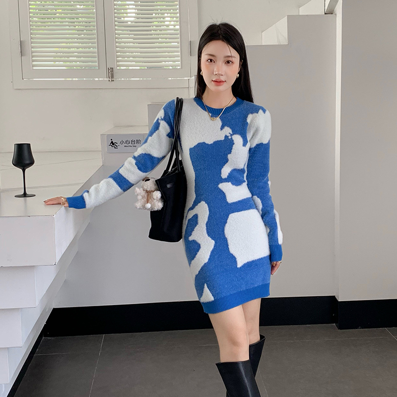 實拍設計感扎染法式長袖針織連衣裙秋冬慵懶顯瘦毛衣包臀短裙