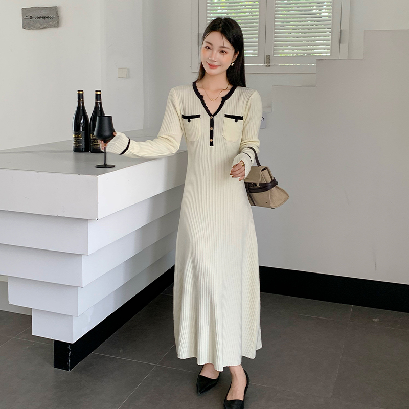 實拍氣質女神范長袖白色針織連衣裙秋冬女高級感內搭長裙子新