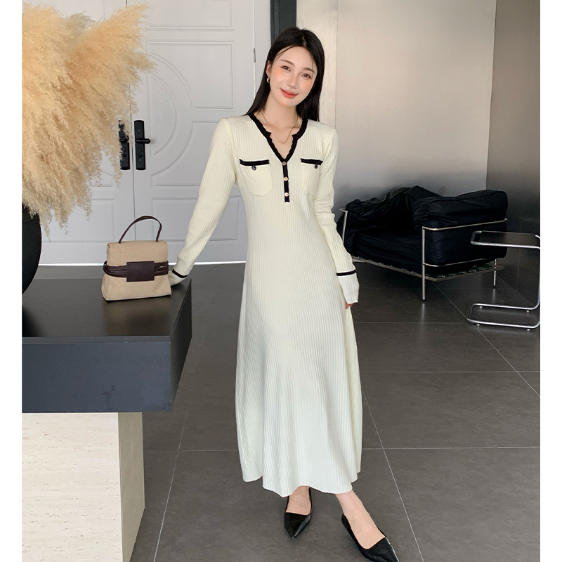 實拍氣質女神范長袖白色針織連衣裙秋冬女高級感內搭長裙子新