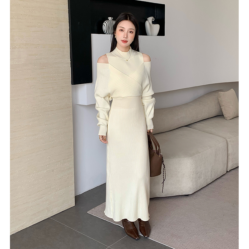 實拍理想歐尼氣質收腰針織連衣裙女秋冬設計感露肩假兩件長裙