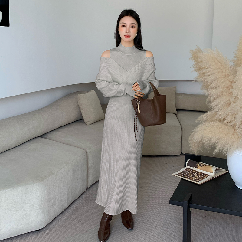實拍理想歐尼氣質收腰針織連衣裙女秋冬設計感露肩假兩件長裙