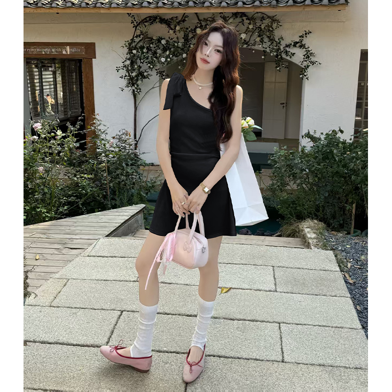 實拍辣妹別致純欲風斜肩系帶不規則夏季設計感小眾修身連衣裙