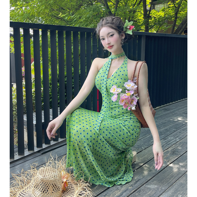 實拍法式性感辣妹波點飄帶掛脖連衣裙女夏季收腰顯瘦包臀長裙