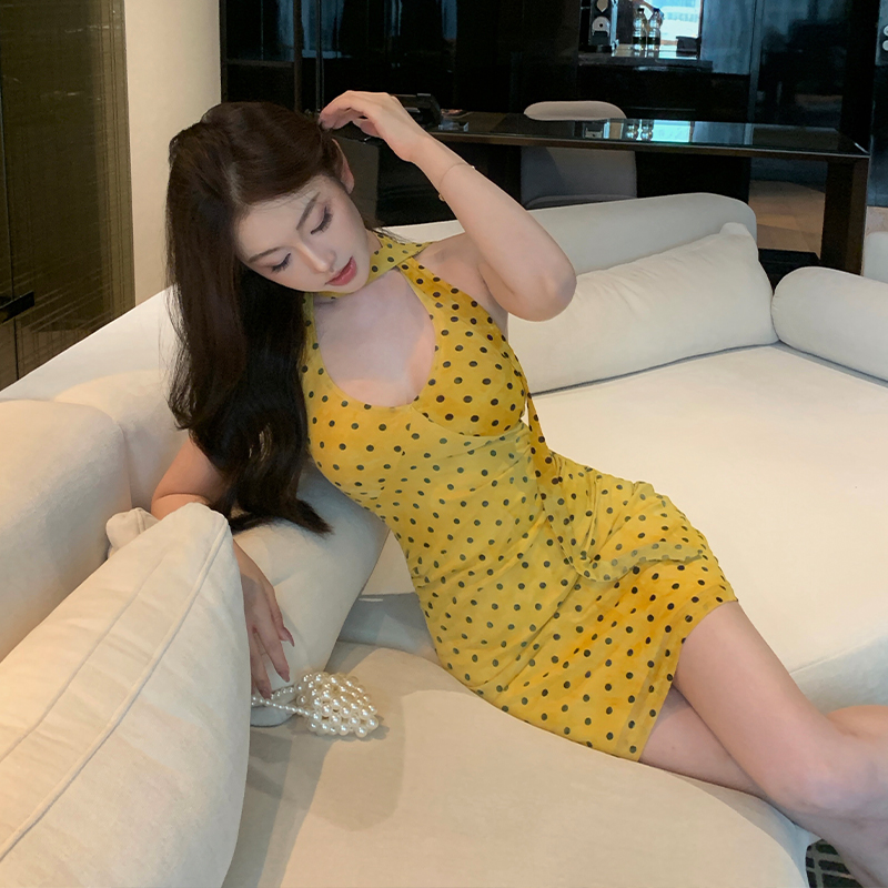 實拍伊甸園游記夏法式復古度假風波點掛脖V領掐腰連衣裙短裙