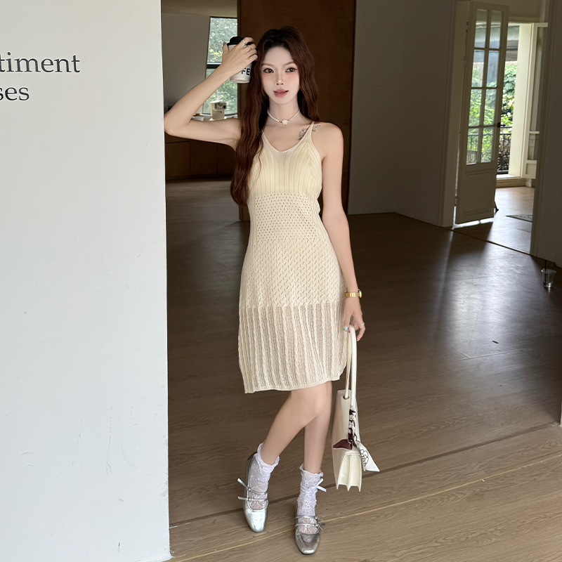 實拍法式純欲風甜辣妹吊帶連衣裙女夏季性感收腰顯瘦洋氣短裙