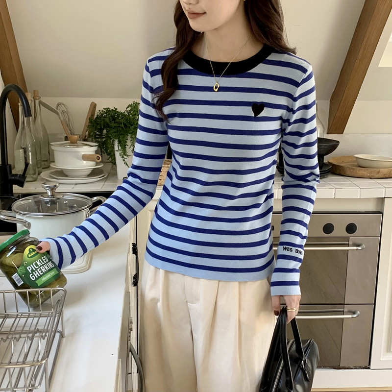 2026春裝新款小衫別致上衣女設計感小眾撞色條紋長袖T恤內搭春季