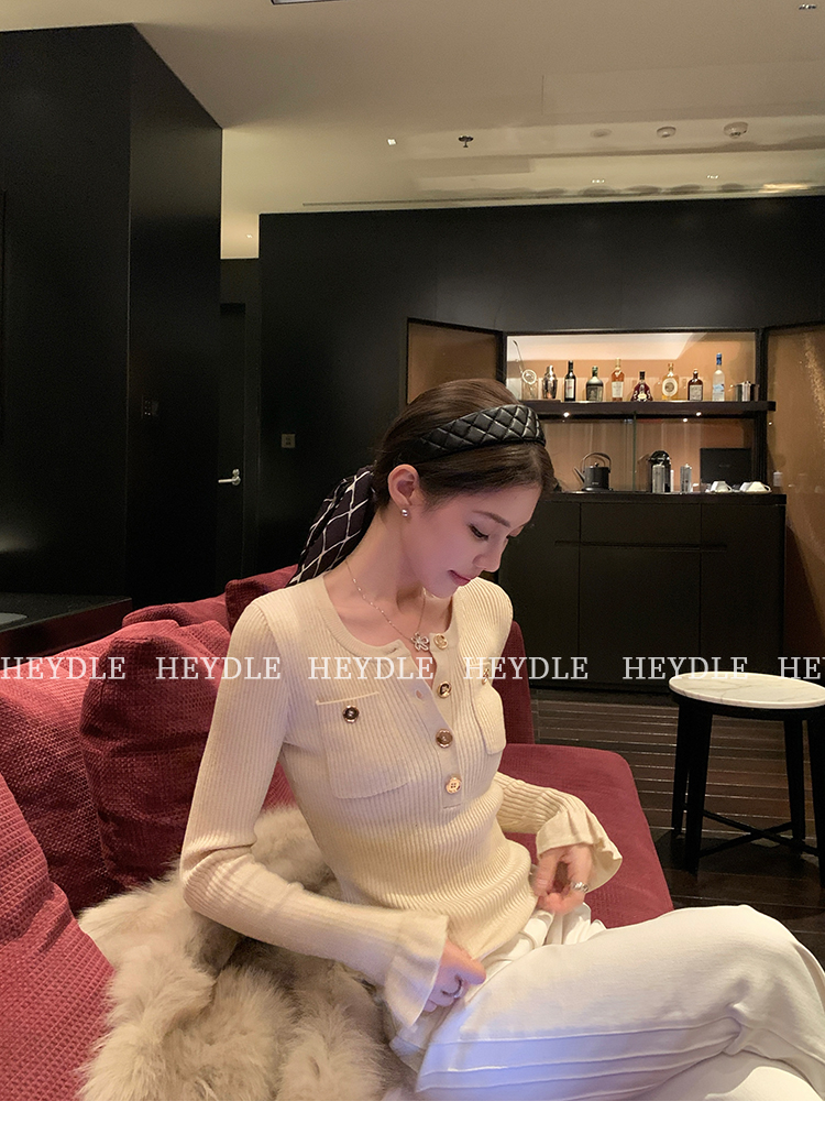 黑豆哼哼 智性美人*金色亮絲坑條針織衫氣質修身顯瘦長袖圓領上衣