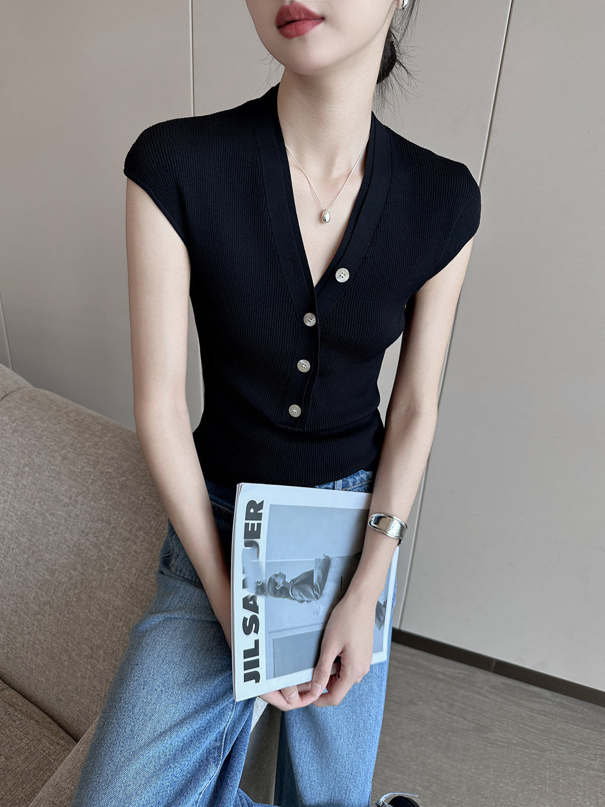 PINKEEN黑色V領針織短袖T恤女夏季2026新款修身時尚簡約氣質上衣